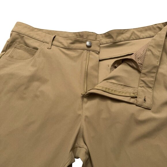 Fabletics The Don 5 Pocket Pants Mens Size 40x32 (Fits 40x30) Classic Fit Beige - Picture 3 of 5